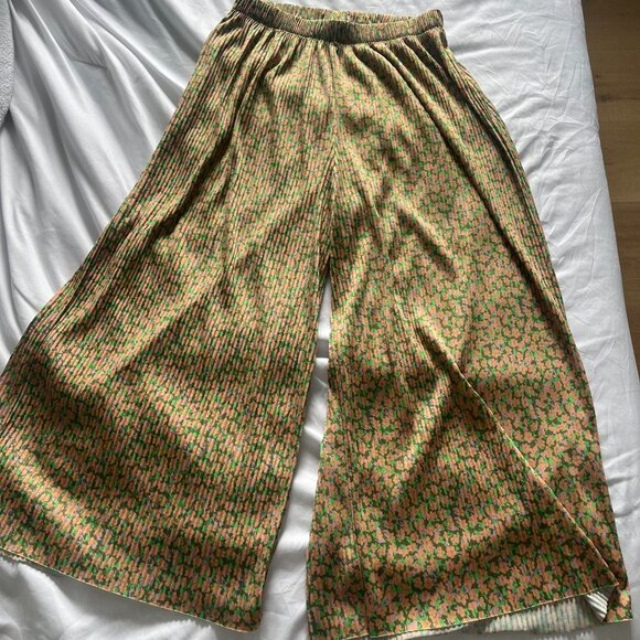 Flower Pants - Picture 1 of 1